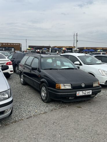 машина 180000: Volkswagen Passat: 1993 г., 1.8 л, Механика, Бензин, Универсал