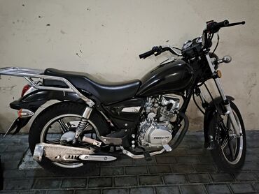 Тарелки: FREEDOM motosiklet təkərli nəqliyyat vasitəsi, qara rəngdə, iki