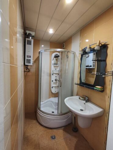 Uzunmüddətli kirayə mənzillər: 9 mkr,Adil Məmmədov küçəsi, bravo marketlə üzbəüz binada,9 — 7