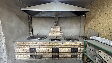 Продажа коттеджей и домов: Продаётся двухэтажный жилой дом с отдельным входом и крыльцом. Вместе — 19