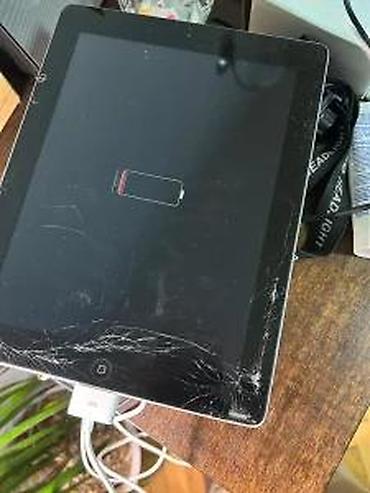 Apple: Apple iPad (bela/ crna maska) sa 30‑pin konektorom za punjenje. - — 11