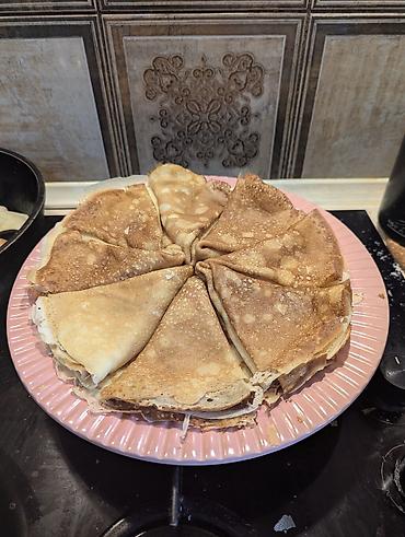 Готовые блюда, кулинария: Домашние блинчики. Пеку богатые белком сытные яичные блины . По своему — 1