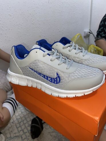 мужская обувь найк: Кроссовки, 36, Nike, Новый, цвет - Серый