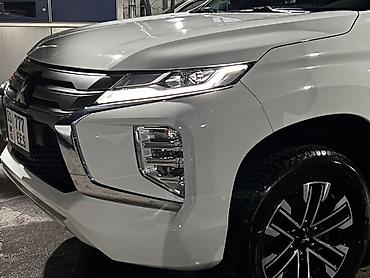 белый салон: Mitsubishi Montero Sport: 2023 г., 3 л, Автомат, Газ, Внедорожник — 3