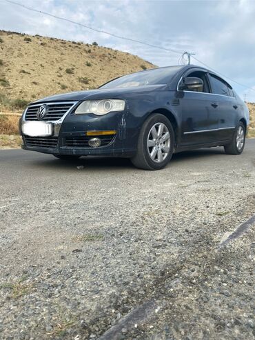 Volkswagen Passat: 2 l | 2005 il Sedan