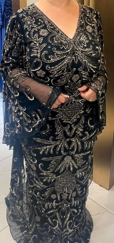 Ziyafət donları: Qaraya çalan yaşıl rəngli, uzun ziyafət/libas - Material: şəffaf — 1