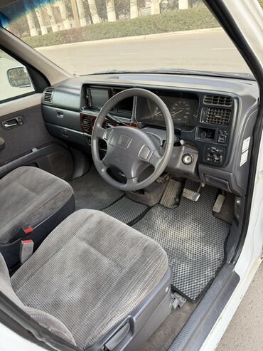 Honda: Honda Stepwgn: 2001 г., 2 л, Автомат, Бензин, Минивэн — 17