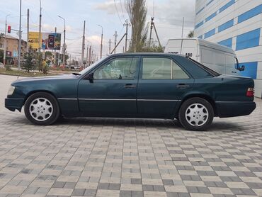 авито авто: Mercedes-Benz 220: 1994 г., 2.2 л, Механика, Бензин, Седан