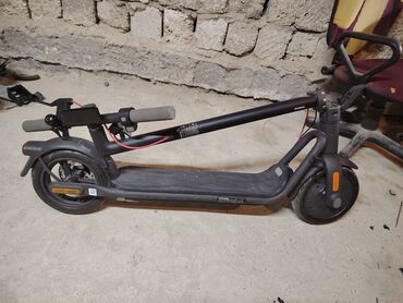 Elektrikli samokatlar: Elektrik skuter dəsti - 2 ədəd elektrik skuter birlikdə. - Birincisi — 5