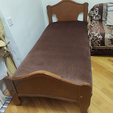 Çarpayılar: Tək nəfərlik taxta çarpayı - Material: bərk ağac karkas, laklanmış — 2