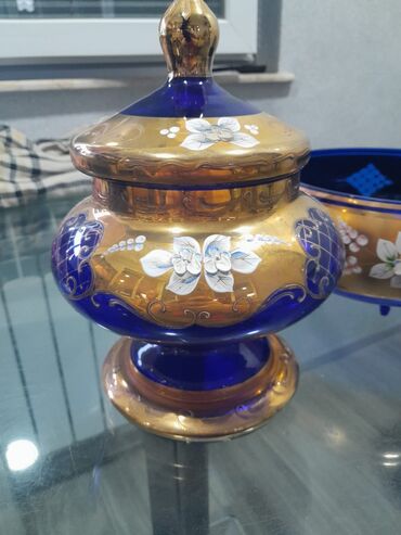 qedmi qablar: Qədimi Bogema Çexiya 30cm çöy rəngdə konfet qabı 65 azn wApp
