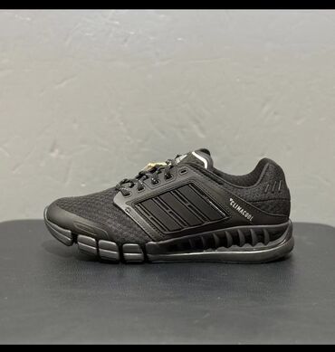 удобный обувь: Эркектердин кроссовкасы, 43, Adidas Originals, Жаңы, түсү - Кара, Өзү алып кетүү