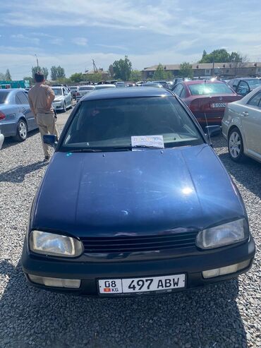 Продажа авто: Volkswagen Golf: 1993 г., 1.6 л, Механика, Бензин, Седан