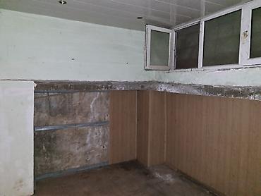 anbar satilir: Ev satilir qaz, isiq,su daimidi . 2 mertebeli bina evinin birinci — 2