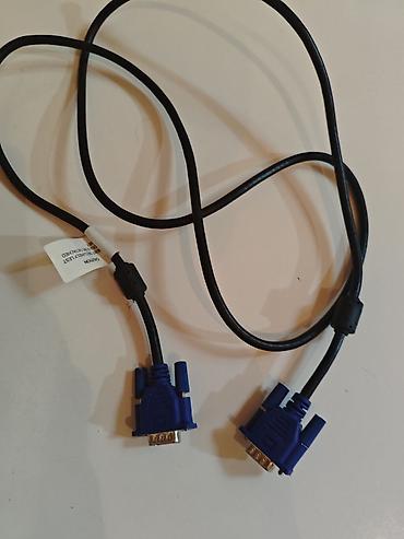 kabeller: VGA (15-pin) kişi–kişi video kabeli - Hər iki ucunda standart 15-pin — 2