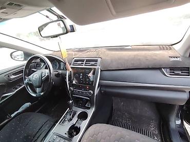 mini kuper: Toyota Camry: 2017 г., Гибрид, Седан — 7