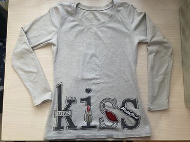 rock fam majice: S (EU 36), color - Grey at lalafo.rs rock fam majice: S (EU 36), color - Grey