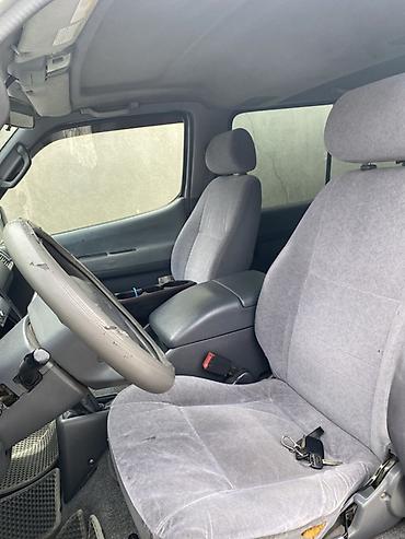 авари: Toyota Hiace: 2003 г., 2.5 л, Механика, Газ, Минивэн — 7