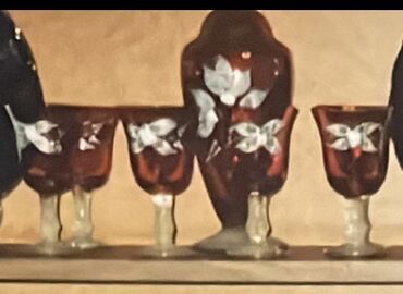 sakura qablari: Qrafinlər və səhənglər