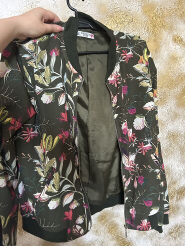 yun jaket modelleri: Vetrovka L olcu yazilib S olcuye uygundur problemi yoxdur