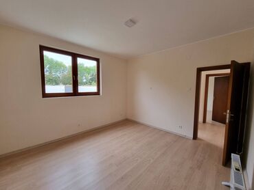 Kuće na prodaju: 100 kv. m, 3 sobe — 5