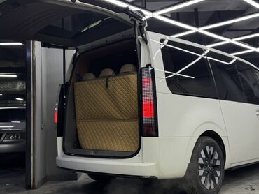 Hyundai: Hyundai Staria: 2023 г., 3.5 л, Автомат, Газ, Минивэн — 7