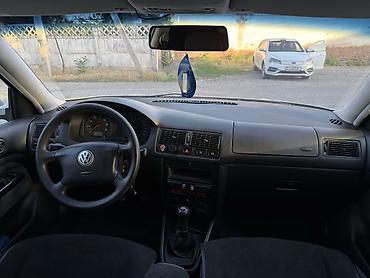 555: Volkswagen Golf: 1998 г., 1.6 л, Механика, Бензин, Хэтчбэк — 10