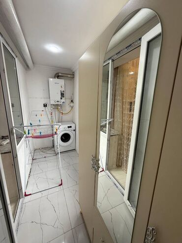 Uzunmüddətli kirayə mənzillər: Xətai rayonu, Gəncə prospektində, köhnə tikili, 9 mərtəbəli binanın — 8