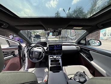 bz4: Toyota bZ4X: 2022 г., Автомат, Электромобиль, Кроссовер — 9