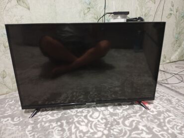 мониторы 22: Телевизор Beko (диагональ около 24–28"). - Компактный плоский экран