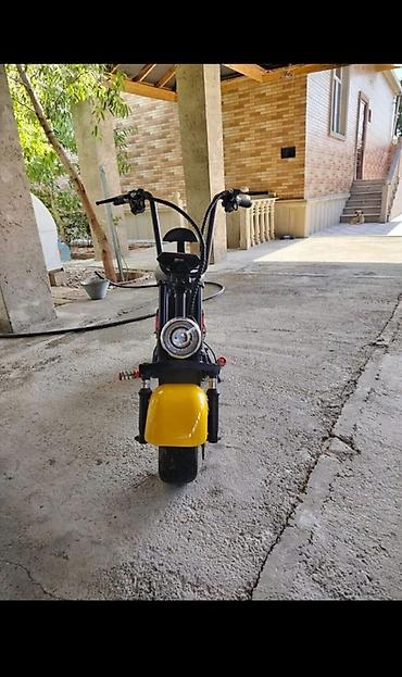 Mopedlər,skuterlər: Elektrikli şəhər skuteri - Kompakt, iki oturacaqlı dizayn: ön və arxa — 1