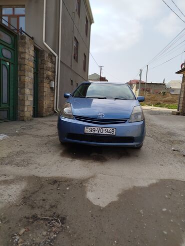 hybrid avtomobillər qiymətləri: Toyota Prius: 1.5 l | 2009 il Sedan