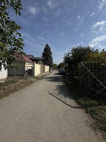 Продажа дачи: Продаётся хорошая и ухоженная дача в селе Байтик (рядом с комплексом — 11