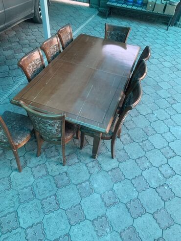 угловой диван из кожзаменителя: Стол и стул для зала, цвет - Коричневый