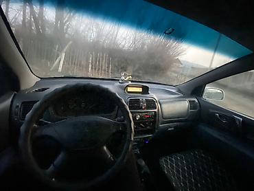 мисубиси спейстар: Mitsubishi Space Star: 2001 г., 1.3 л, Механика, Бензин, Седан — 4