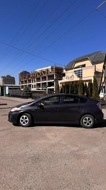 Toyota: Toyota Prius: 2013 г., Гибрид, Хэтчбэк — 1