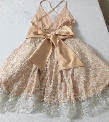 son zeng geyimleri instagram: Вечернее платье, Мини, S (EU 36)