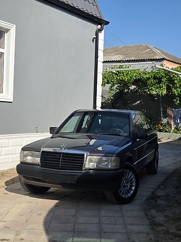disk qabi: Mercedes-Benz 190 (W201): 1.8 l | 1992 il Sedan — 4