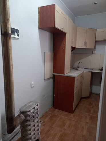дом с гаражом и мансардой: 50 kv. m, 2 otaqlı, Kombi, Qaz, İşıq