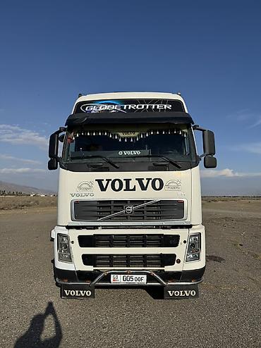 дом калесах: Тягач, Volvo, 2008 г., Самосвал — 1