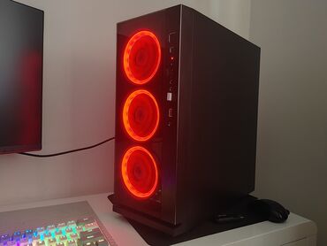 Desktop računari i radne stanice: Gejmer/ Ryzen 5 5500/16GB DDR4/SSD M2/Radeon RX 6600 8GB Prodajem — 12