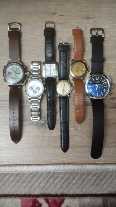 меняю на железки: Продаю или меняю на советские часы или на советские металические