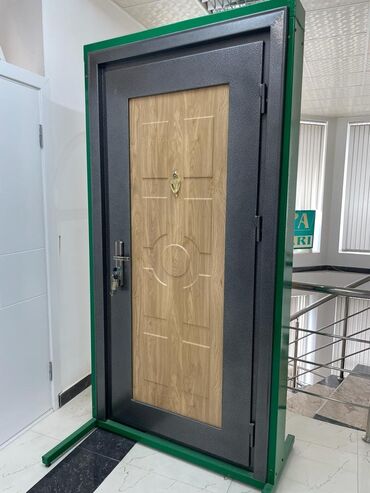 dəmir reşotkaların qiyməti: Dəmir qapı satılır vitrin malıdı qiymət 550 m ünvan Xırdalan Nəzrin 22