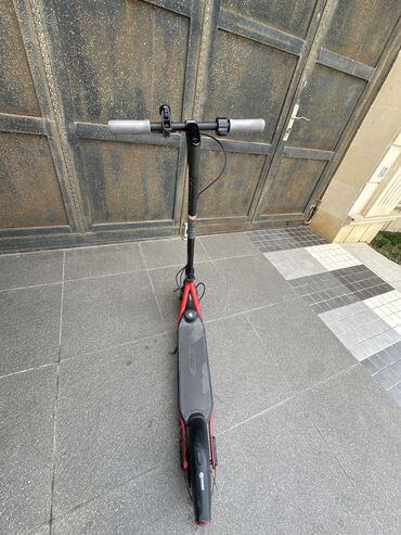 soyuducular 2ci el: Scooter NineBot. 25/km. Yaxşı veziyyetde. 1050 azne alınıb. 1 ildi