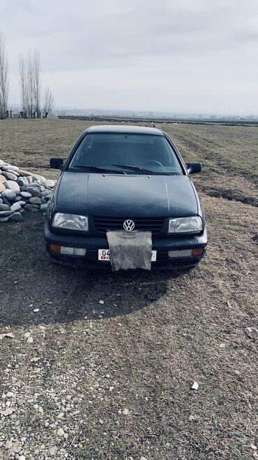 фаркоп на вента: Volkswagen Vento: 1993 г., 1.6 л, Механика, Бензин, Седан