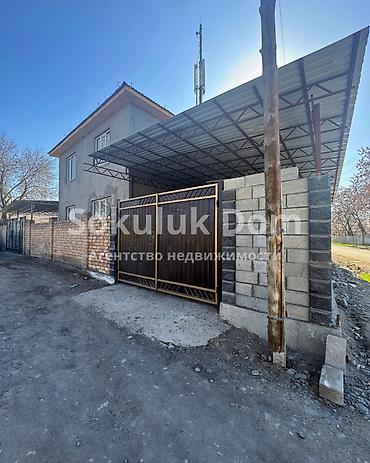 Продажа коттеджей и домов: 🏠Продается дом в с. Сокулук 🟡Комнаты: 6 🟡Участок: 5 соток 🟡Отопление — 3
