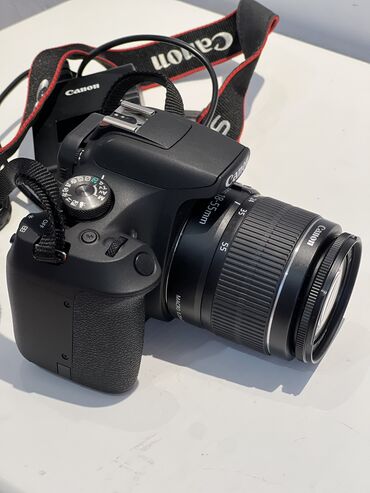 объектив фото: Продаю Canon EOS 2000D — практически новая, использовали всего пару