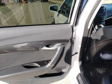 Hyundai: Hyundai i40: 1.7 l | 2015 il Universal — 6