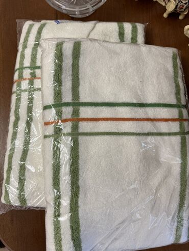 беговая дорожка новый: Новые банные полотенца . Запечатанные в плёнку ! Одно полотенце 600