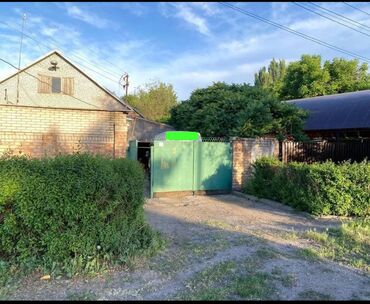 продаю дом бишкек ак босого: Дом, 70 м², 4 комнаты, Агентство недвижимости, Старый ремонт